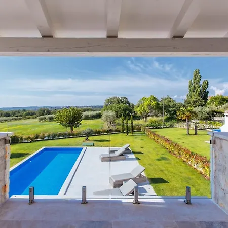 Arabela Villa