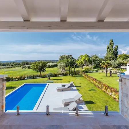 Arabela Villa